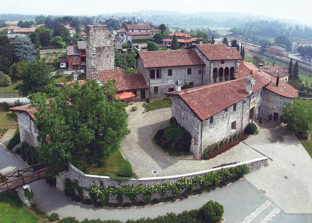 Bed and Breakfast Castello Di Cernusco Lombardone Экстерьер фото